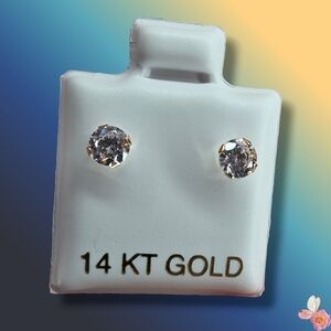 14K Gold Moissanite Style Stud Earrings Round Brilliant New 521
